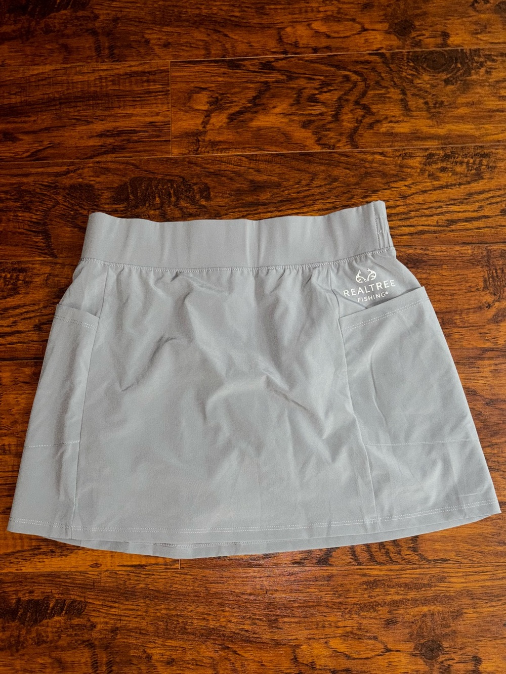 Realtree Fishing Light Gray Performance Skort Athletic Outdoor Skirt with Shorts